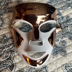 DRx SpectraLite FaceWare Pro
Dr. Dennis Gross Skincare